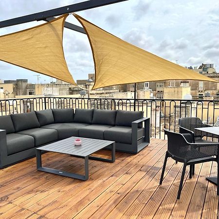 Florette Suite Designer Finish With Stunning Lounge Terrace By Arcobnb 弗洛里亚纳 外观 照片