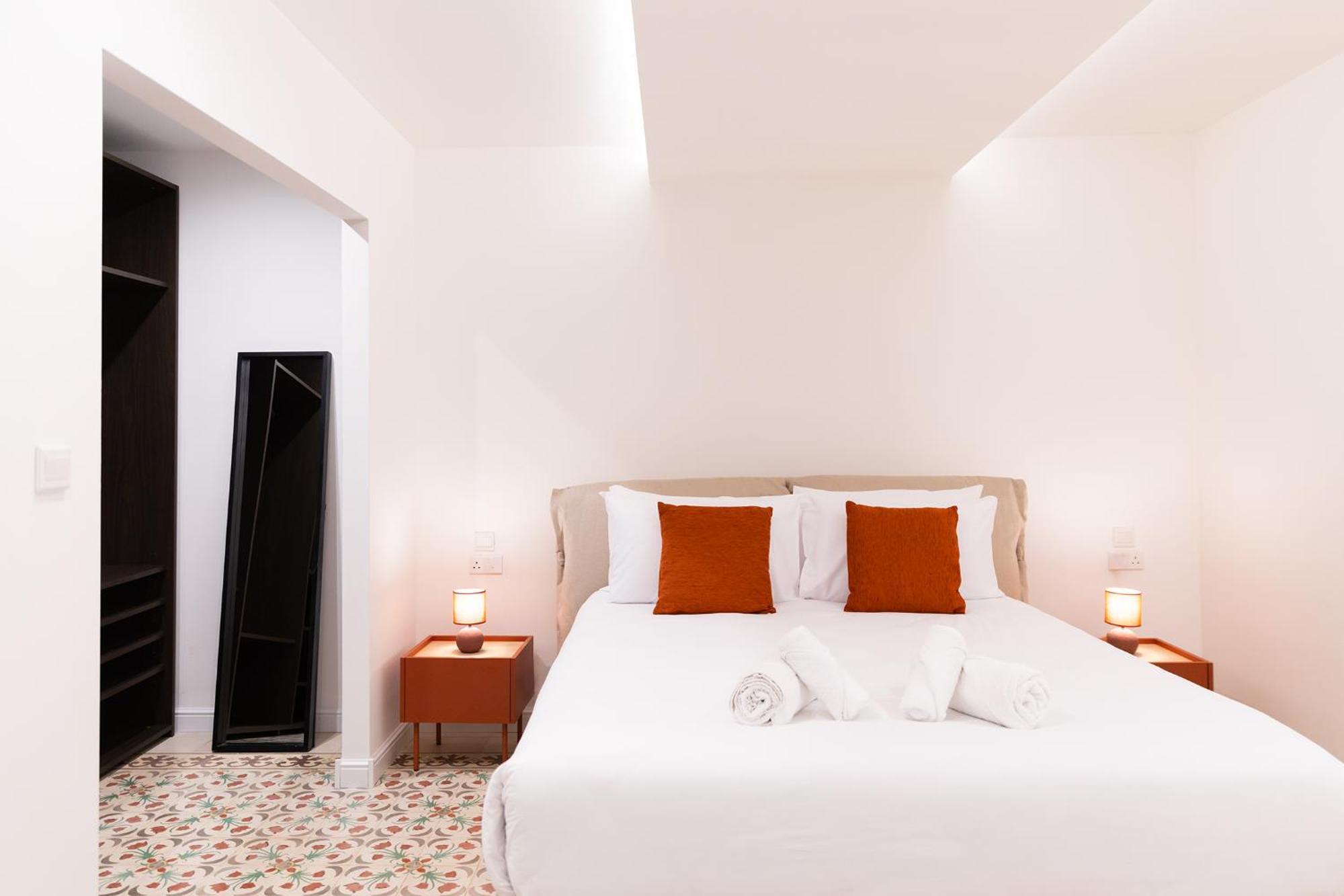 Florette Suite Designer Finish With Stunning Lounge Terrace By Arcobnb 弗洛里亚纳 外观 照片