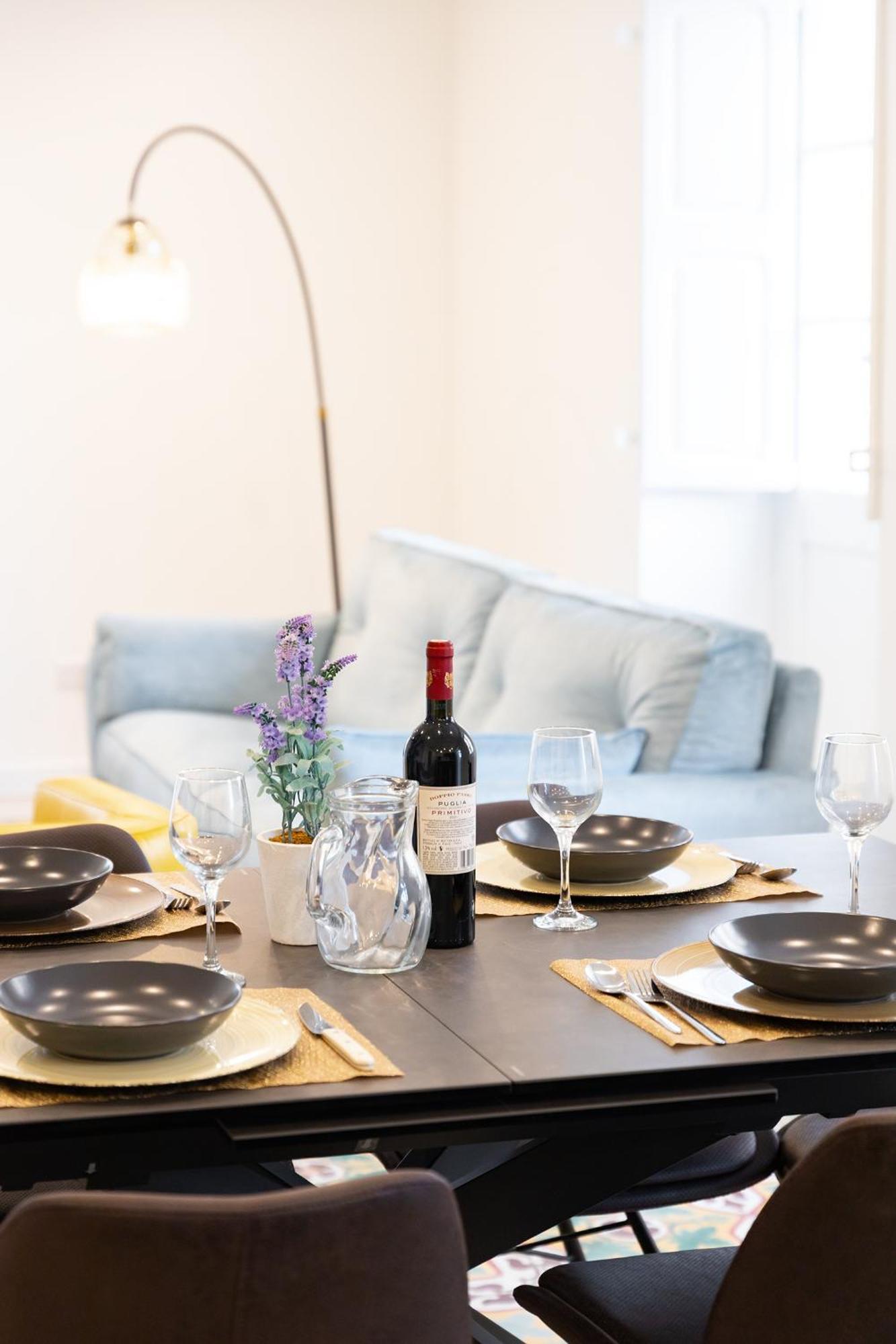 Florette Suite Designer Finish With Stunning Lounge Terrace By Arcobnb 弗洛里亚纳 外观 照片